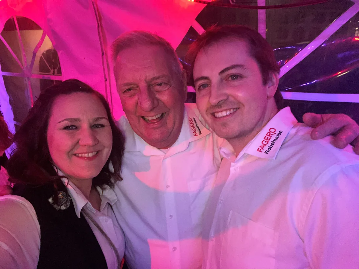 Alexandra Acker und die Fagero. Am besten klappt es, wenn alle mitanpacken. Eingesandte Bilder von der Fasnachtsgesellschaft Robenhausen (Fagero).
